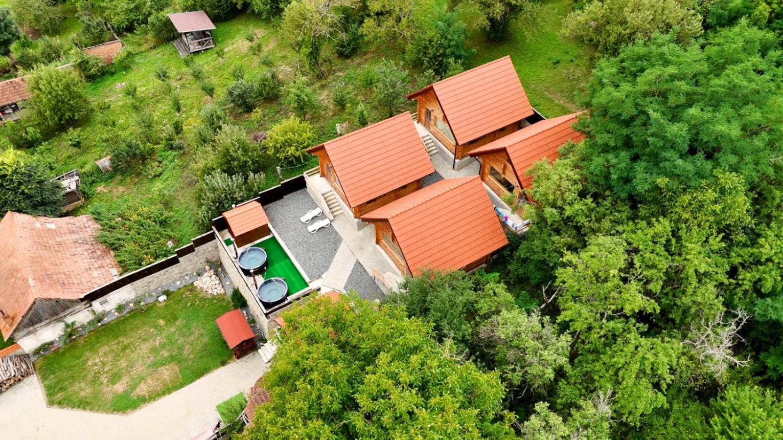 Long Rock Chalets Rimetea Exterior photo