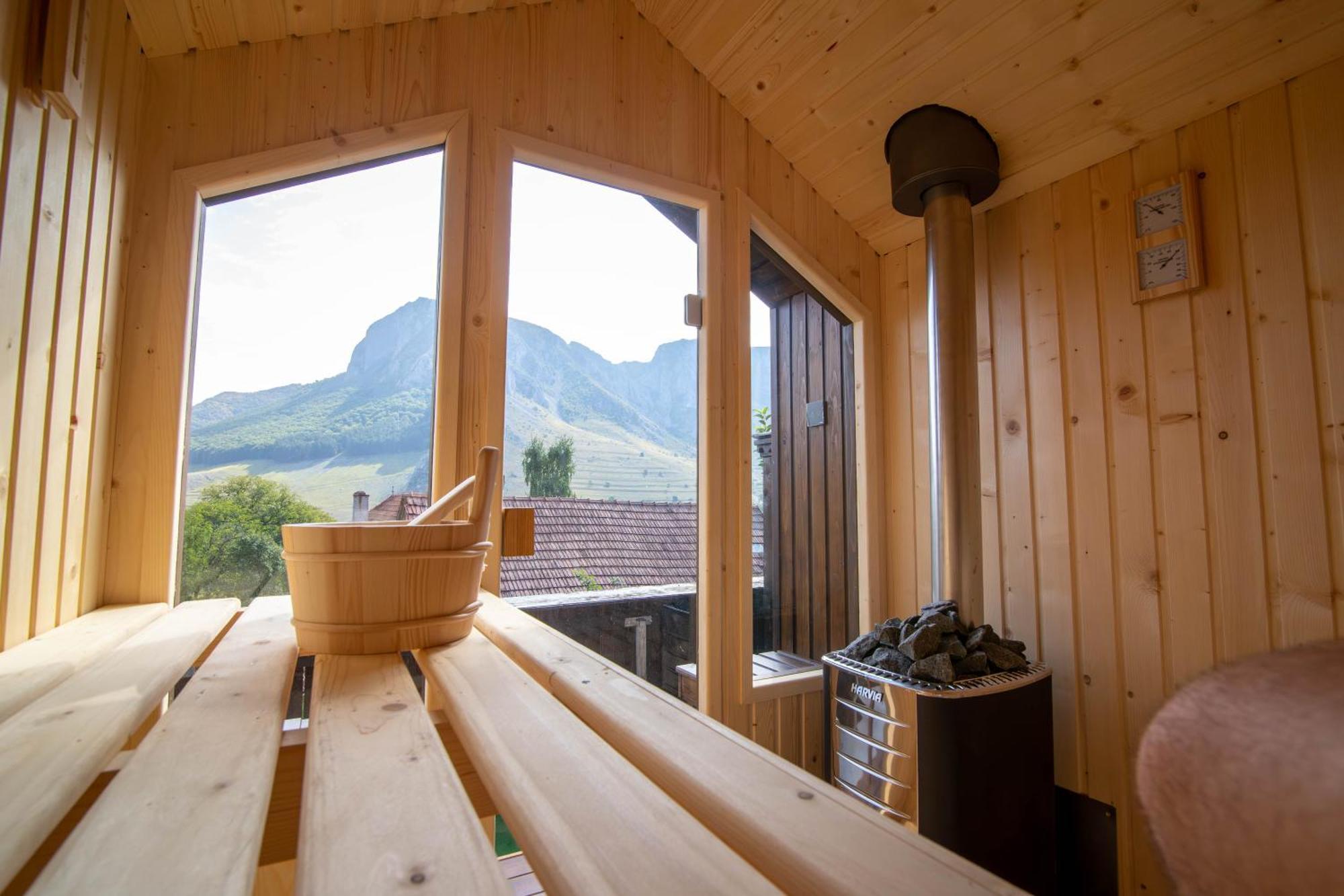Long Rock Chalets Rimetea Exterior photo