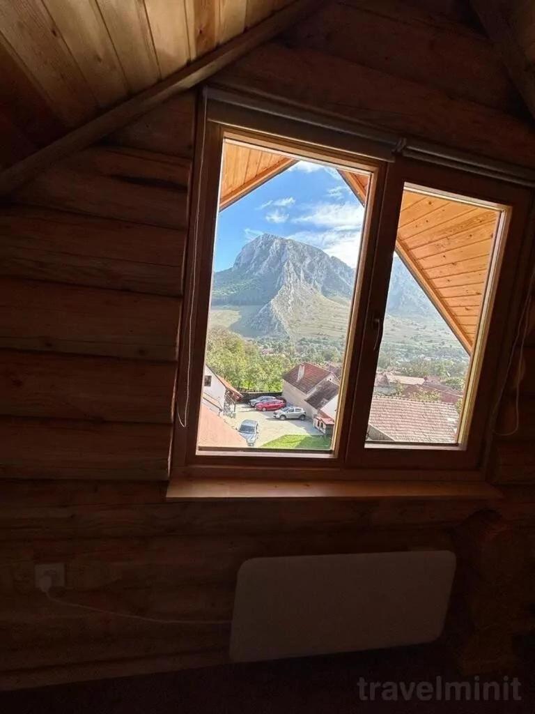 Long Rock Chalets Rimetea Exterior photo