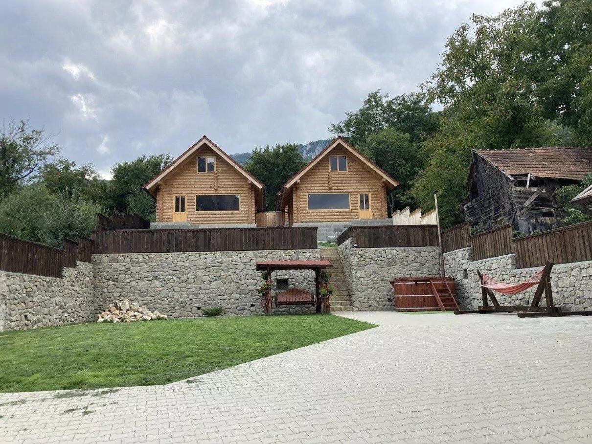 Long Rock Chalets Rimetea Exterior photo